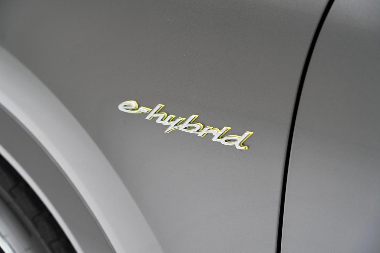 2026 Porsche Cayenne E-Hybrid Pompano Beach FL