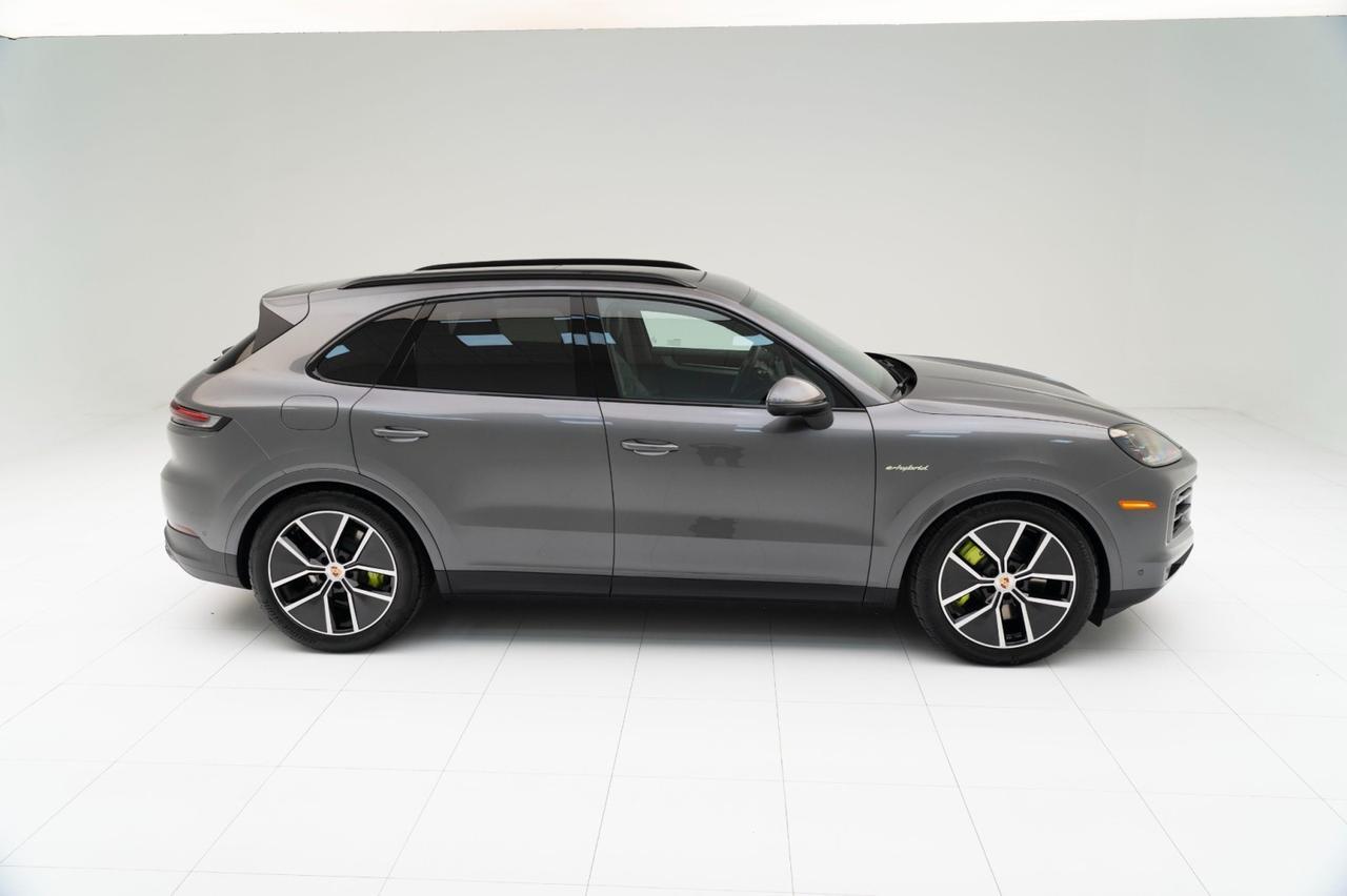 2026 Porsche Cayenne E-Hybrid Pompano Beach FL