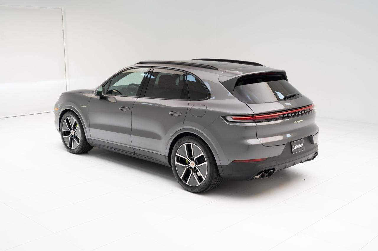 2026 Porsche Cayenne E-Hybrid Pompano Beach FL