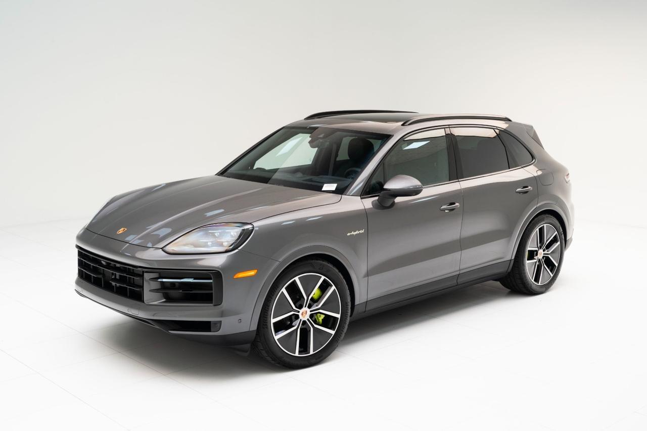 2026 Porsche Cayenne E-Hybrid Pompano Beach FL