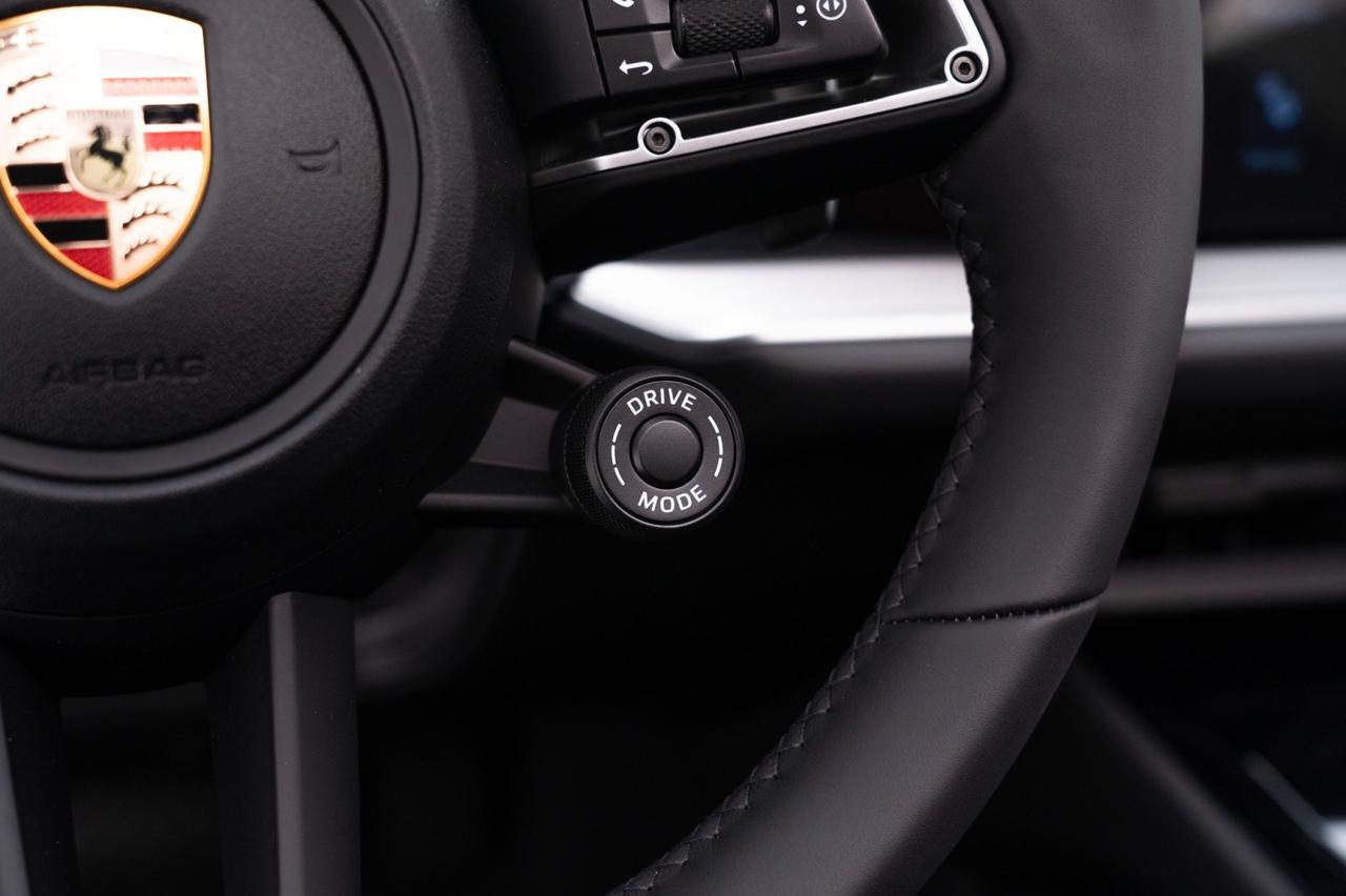 2026 Porsche Cayenne E-Hybrid Pompano Beach FL