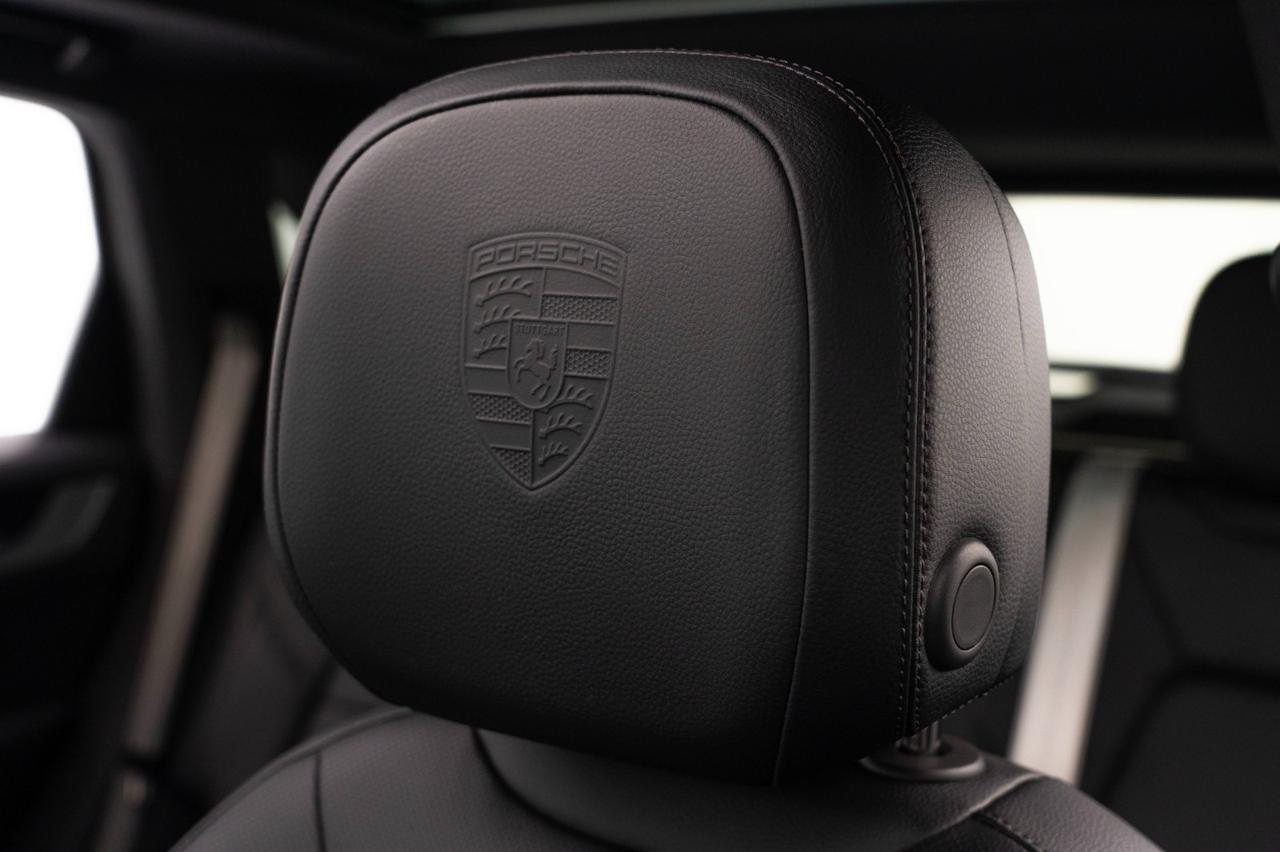 2026 Porsche Cayenne E-Hybrid Pompano Beach FL