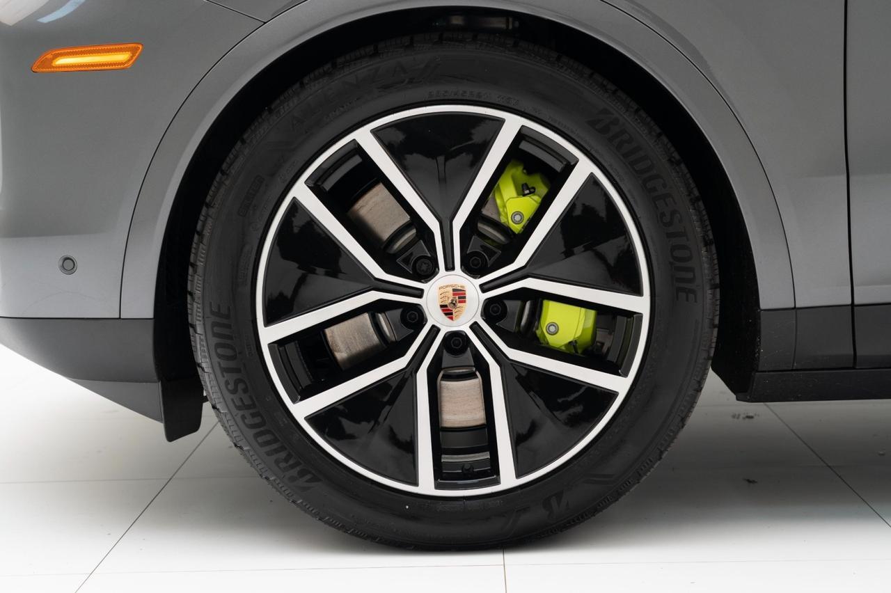 2026 Porsche Cayenne E-Hybrid Pompano Beach FL