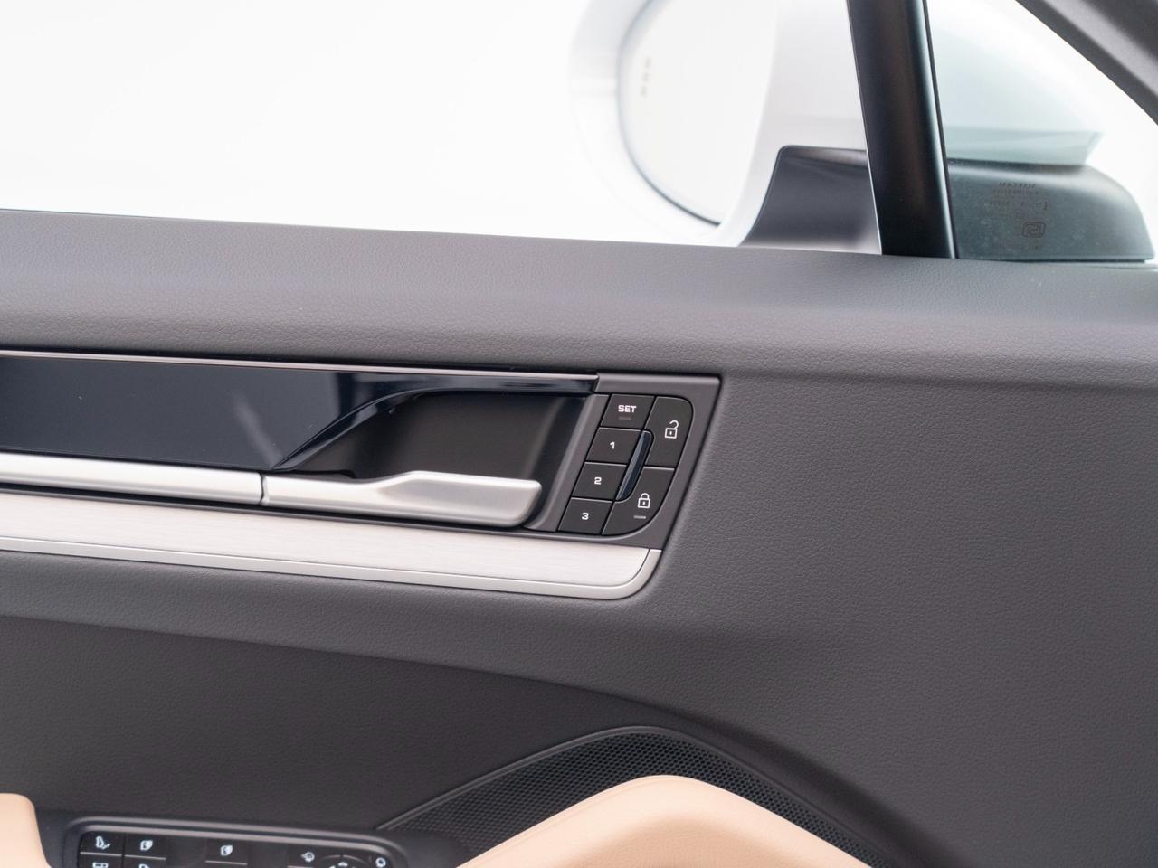 2026 Porsche Cayenne E-Hybrid Pompano Beach FL