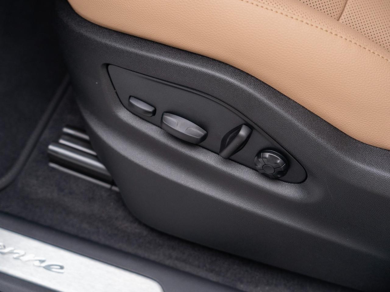 2026 Porsche Cayenne E-Hybrid Pompano Beach FL