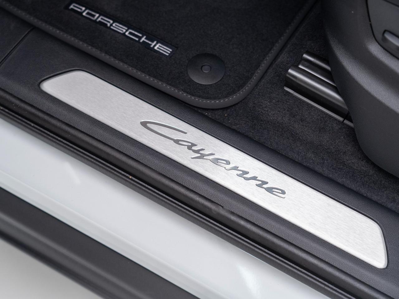2026 Porsche Cayenne E-Hybrid Pompano Beach FL