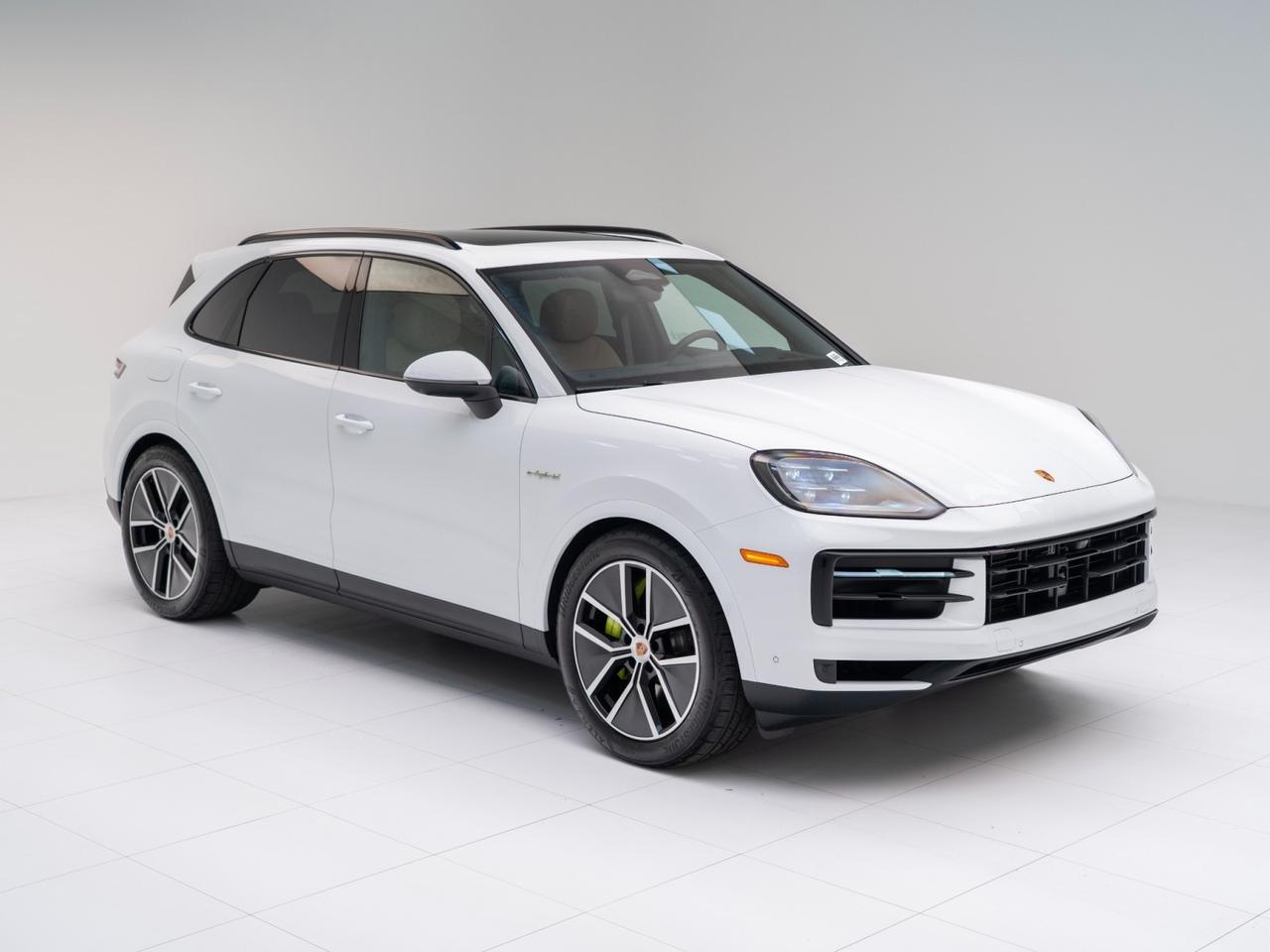 2026 Porsche Cayenne E-Hybrid Pompano Beach FL