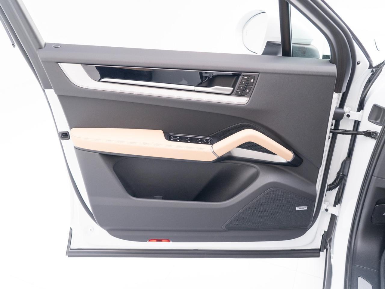 2026 Porsche Cayenne E-Hybrid Pompano Beach FL