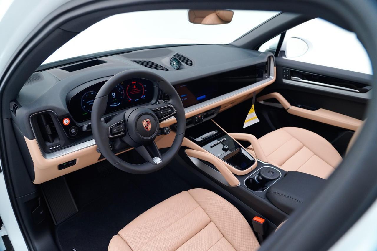 2026 Porsche Cayenne E-Hybrid Pompano Beach FL