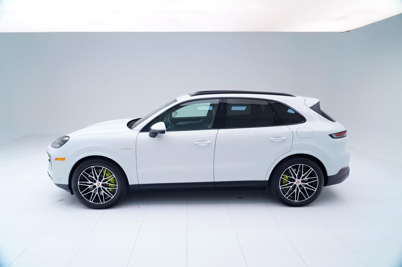 2026 Porsche Cayenne E-Hybrid Pompano Beach FL