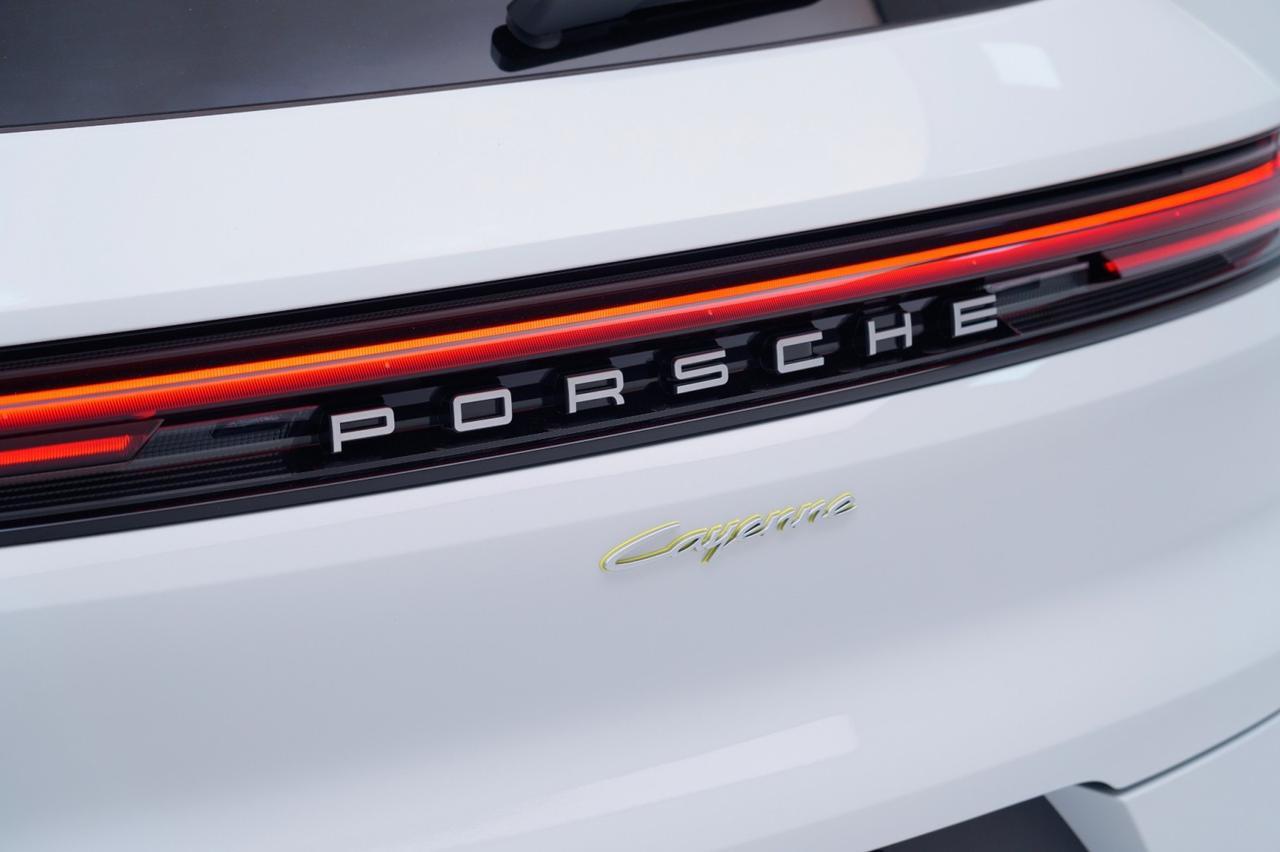 2026 Porsche Cayenne E-Hybrid Pompano Beach FL