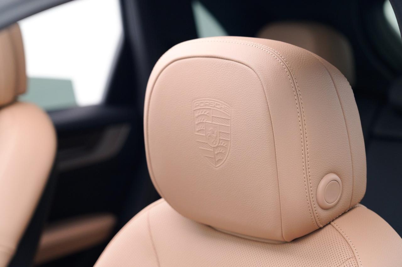 2026 Porsche Cayenne E-Hybrid Pompano Beach FL