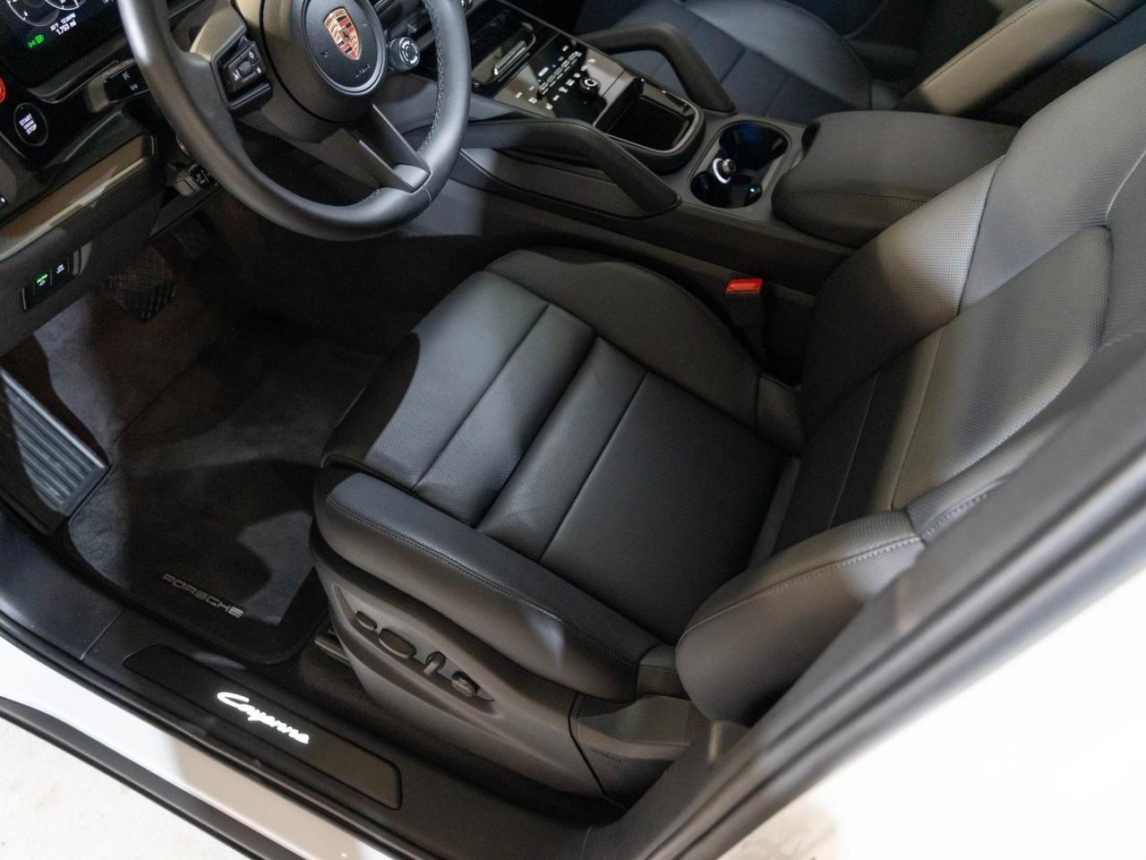 2026 Porsche Cayenne E-Hybrid Pompano Beach FL