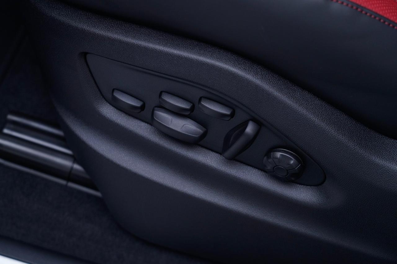 2026 Porsche Cayenne E-Hybrid Pompano Beach FL