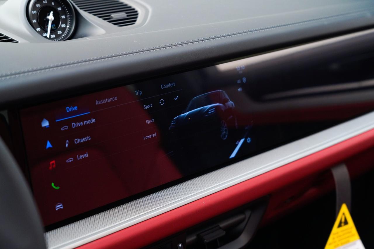 2026 Porsche Cayenne E-Hybrid Pompano Beach FL