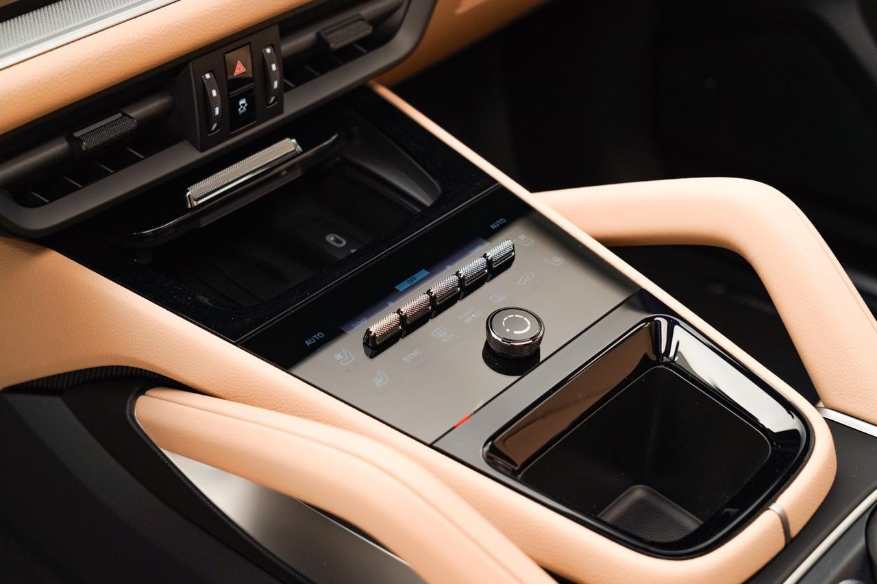 2026 Porsche Cayenne E-Hybrid Pompano Beach FL