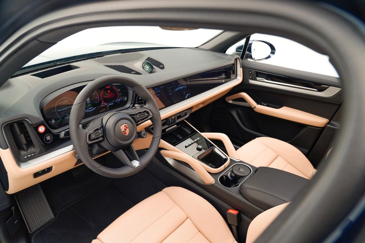 2026 Porsche Cayenne E-Hybrid Pompano Beach FL