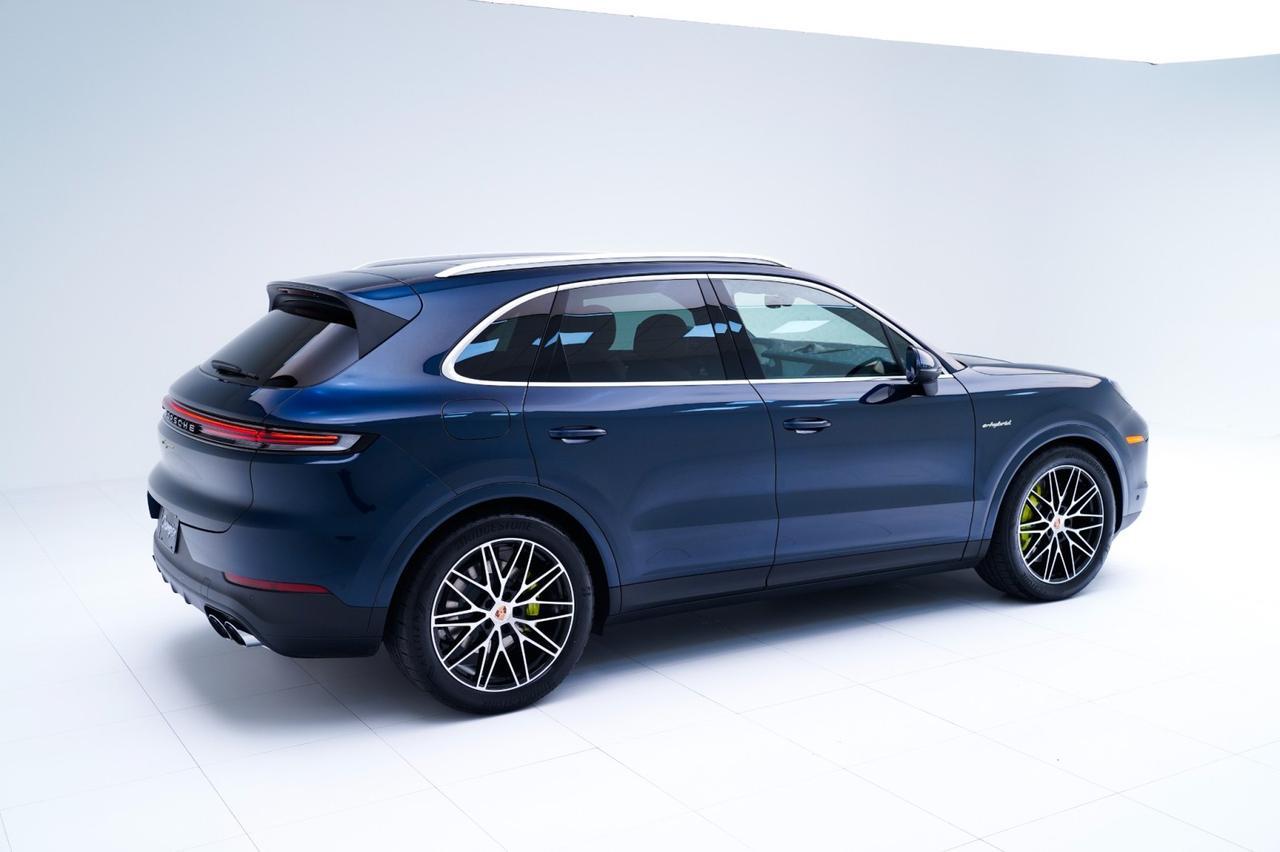 2026 Porsche Cayenne E-Hybrid Pompano Beach FL
