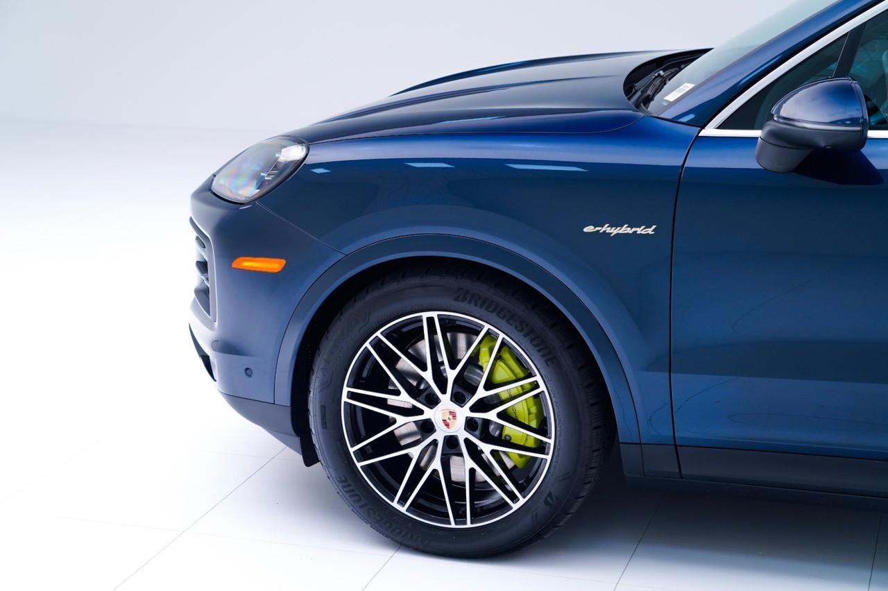 2026 Porsche Cayenne E-Hybrid Pompano Beach FL