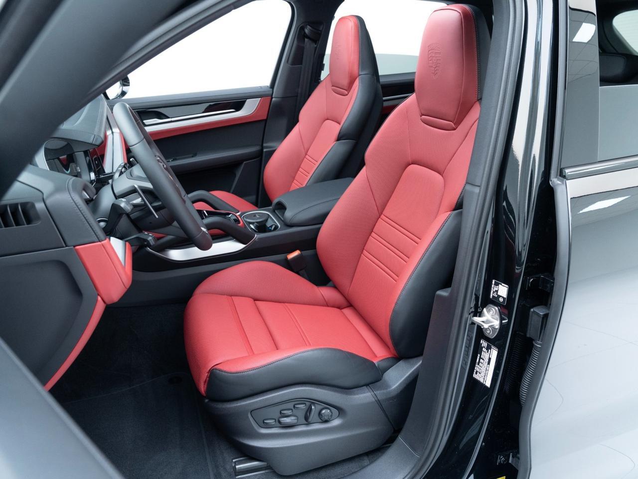 2026 Porsche Cayenne E-Hybrid Pompano Beach FL