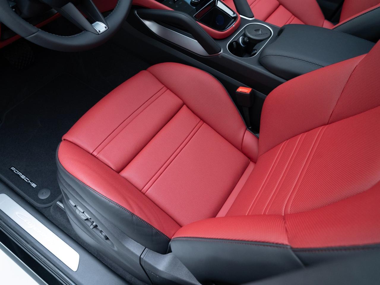 2026 Porsche Cayenne E-Hybrid Pompano Beach FL