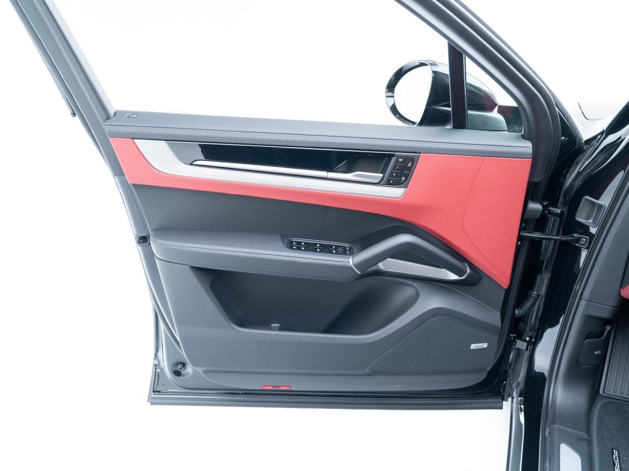 2026 Porsche Cayenne E-Hybrid Pompano Beach FL