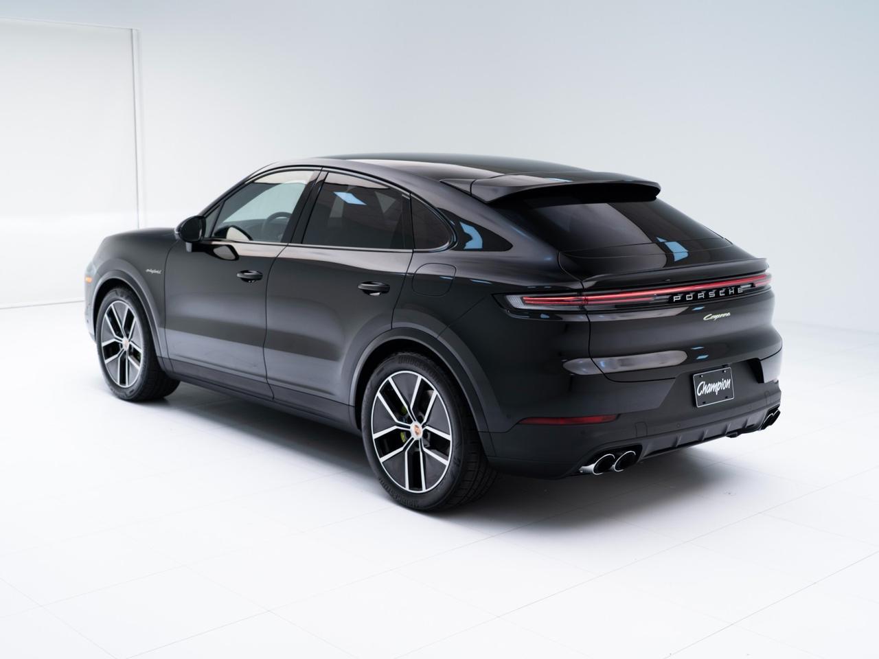 2026 Porsche Cayenne E-Hybrid Pompano Beach FL