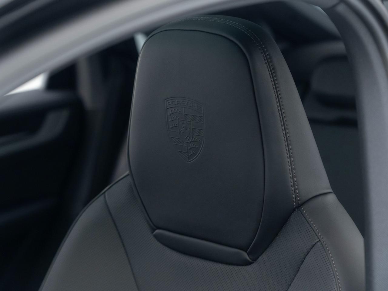 2026 Porsche Cayenne E-Hybrid Pompano Beach FL