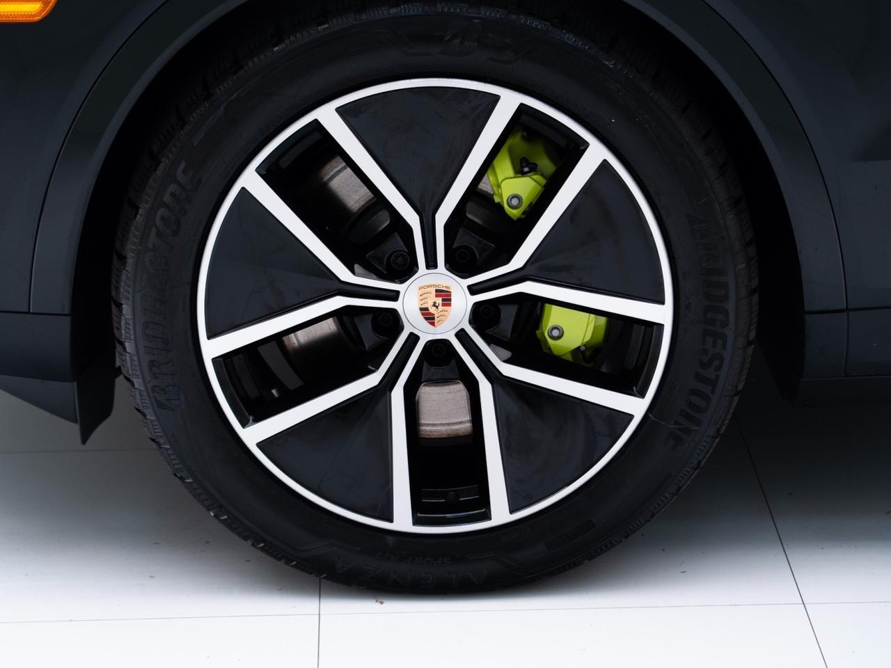 2026 Porsche Cayenne E-Hybrid Pompano Beach FL