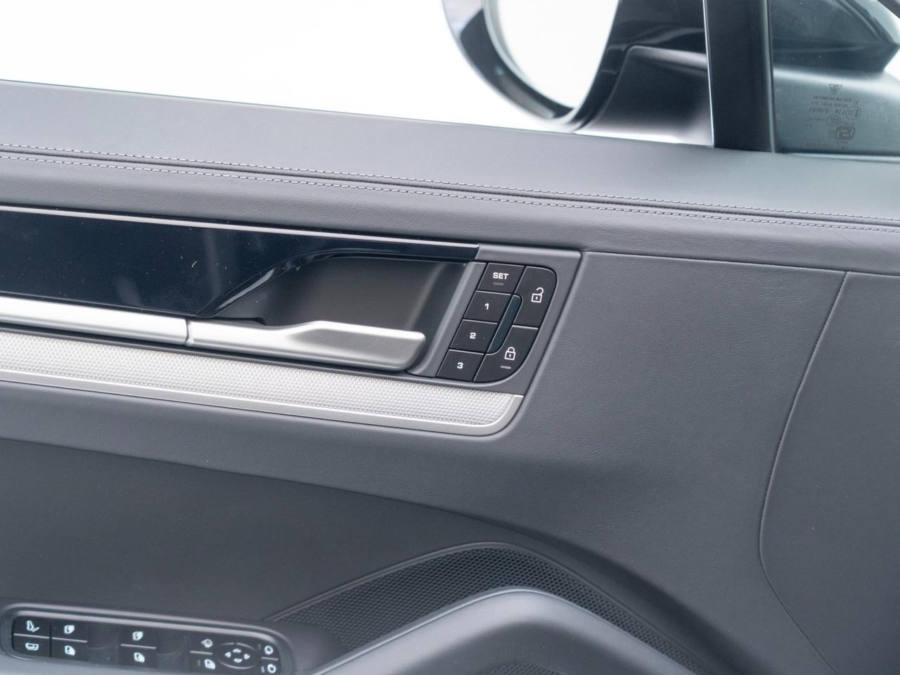 2026 Porsche Cayenne E-Hybrid Pompano Beach FL