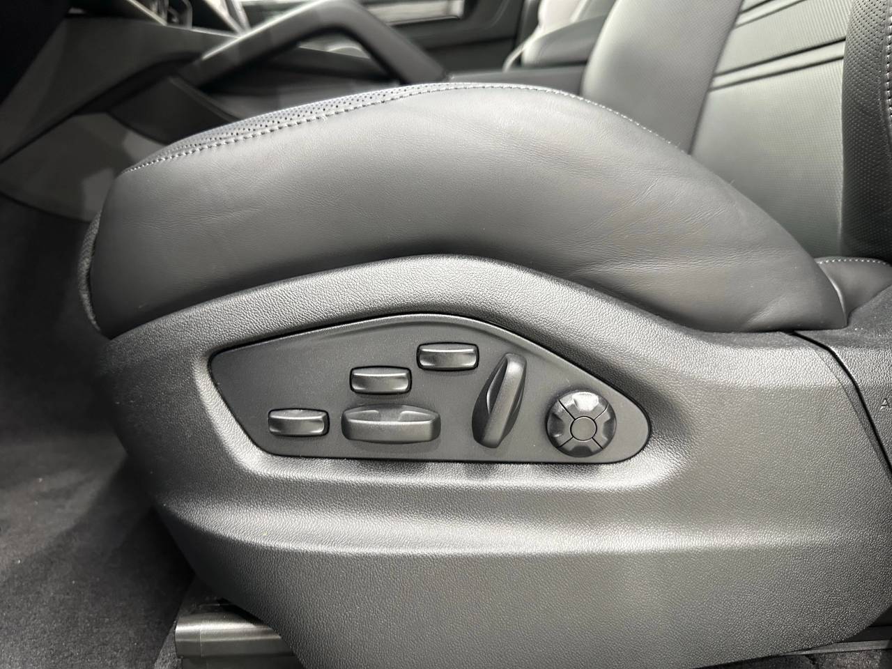 2026 Porsche Cayenne Gts Newark DE