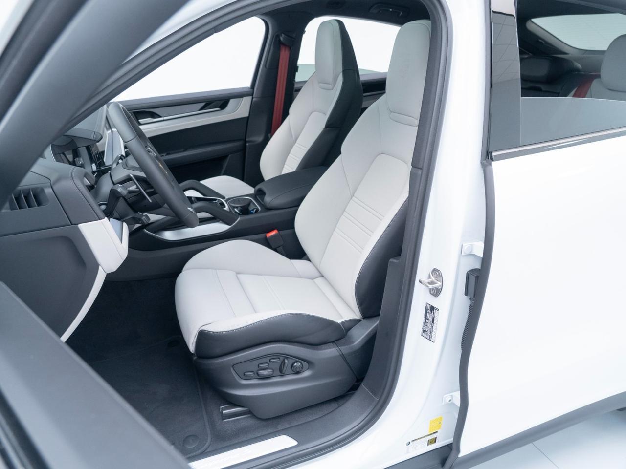 2026 Porsche Cayenne S Coupe Pompano Beach FL