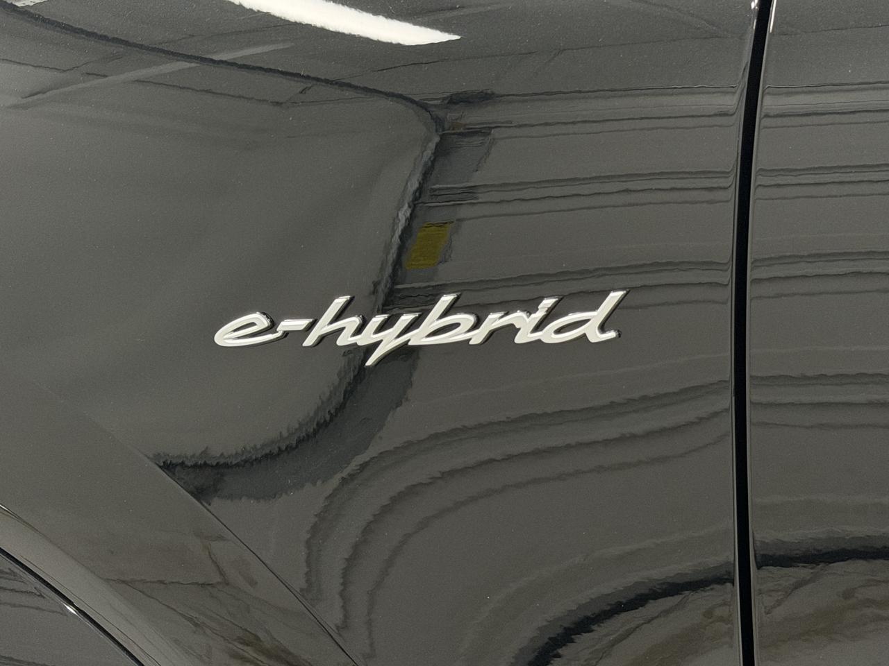 2026 Porsche Cayenne S E-Hybrid Newark DE