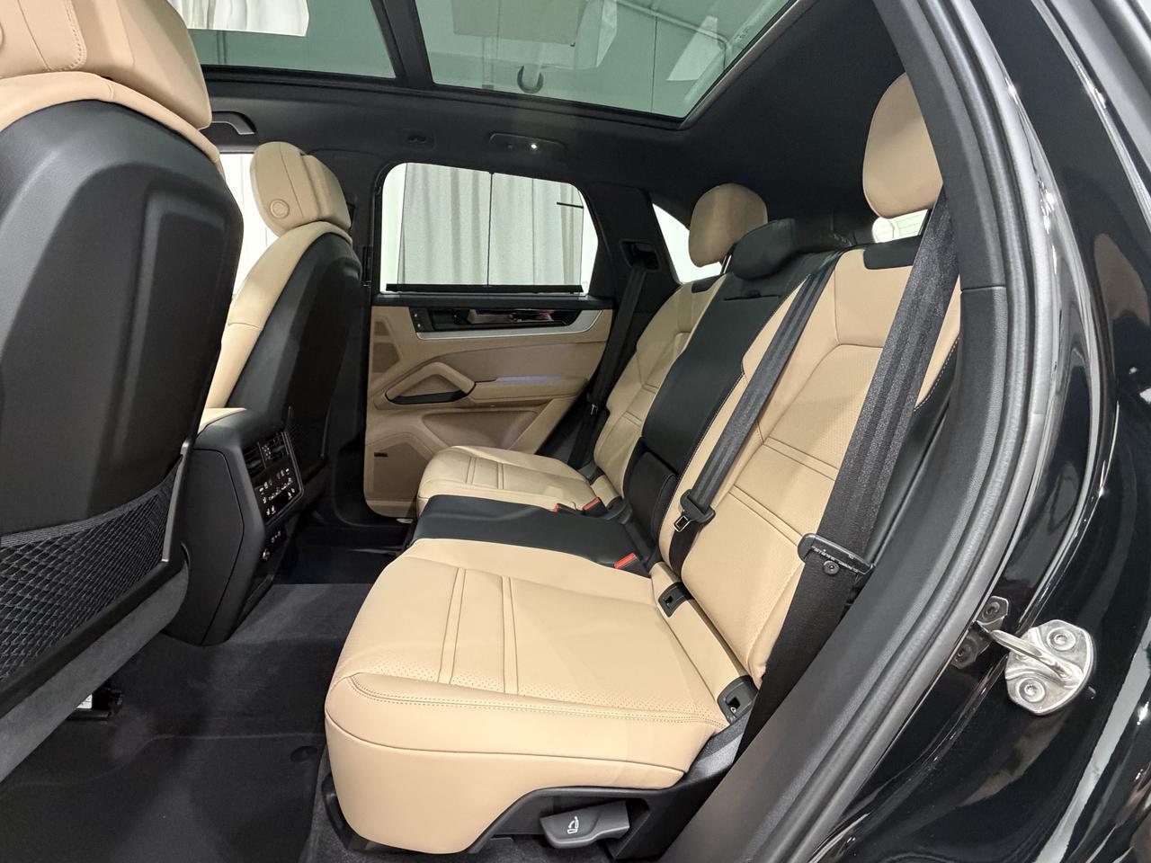 2026 Porsche Cayenne S E-Hybrid Newark DE