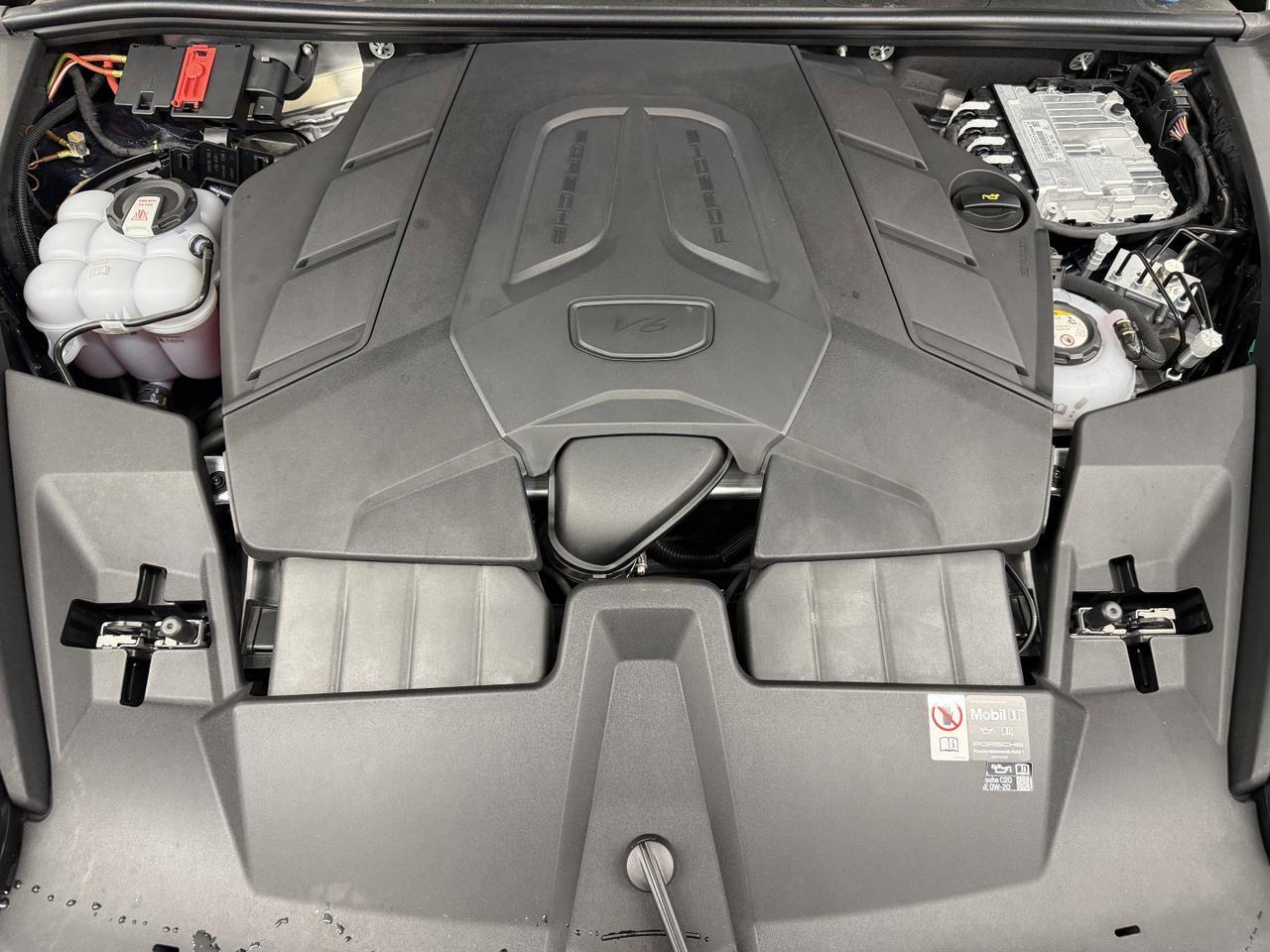 2026 Porsche Cayenne S E-Hybrid Newark DE