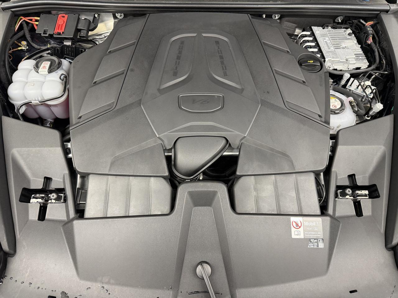 2026 Porsche Cayenne S E-Hybrid Newark DE