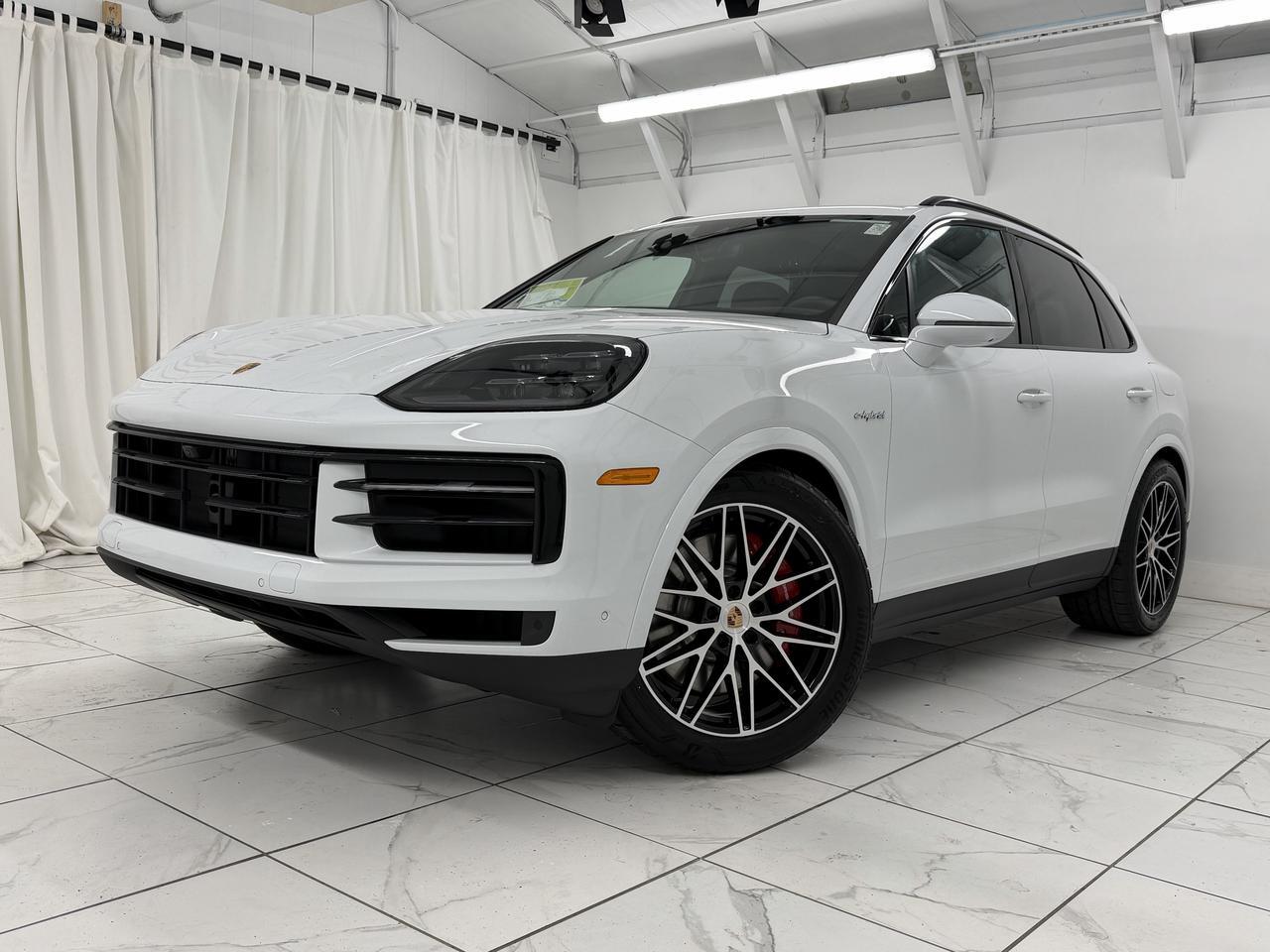 2026 Porsche Cayenne S E-Hybrid - Photo 7