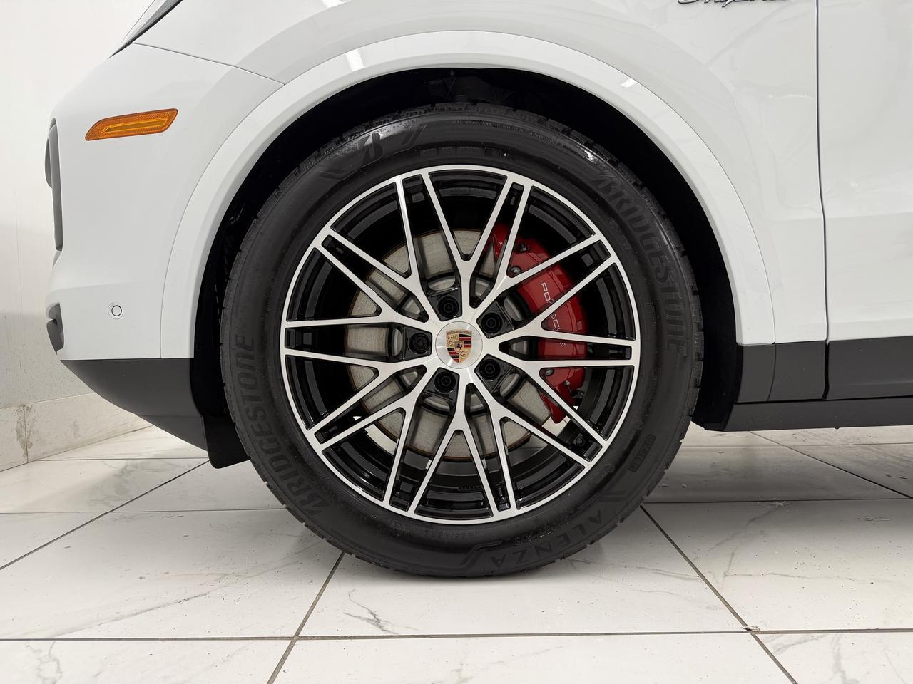 2026 Porsche Cayenne S E-Hybrid - Photo 16