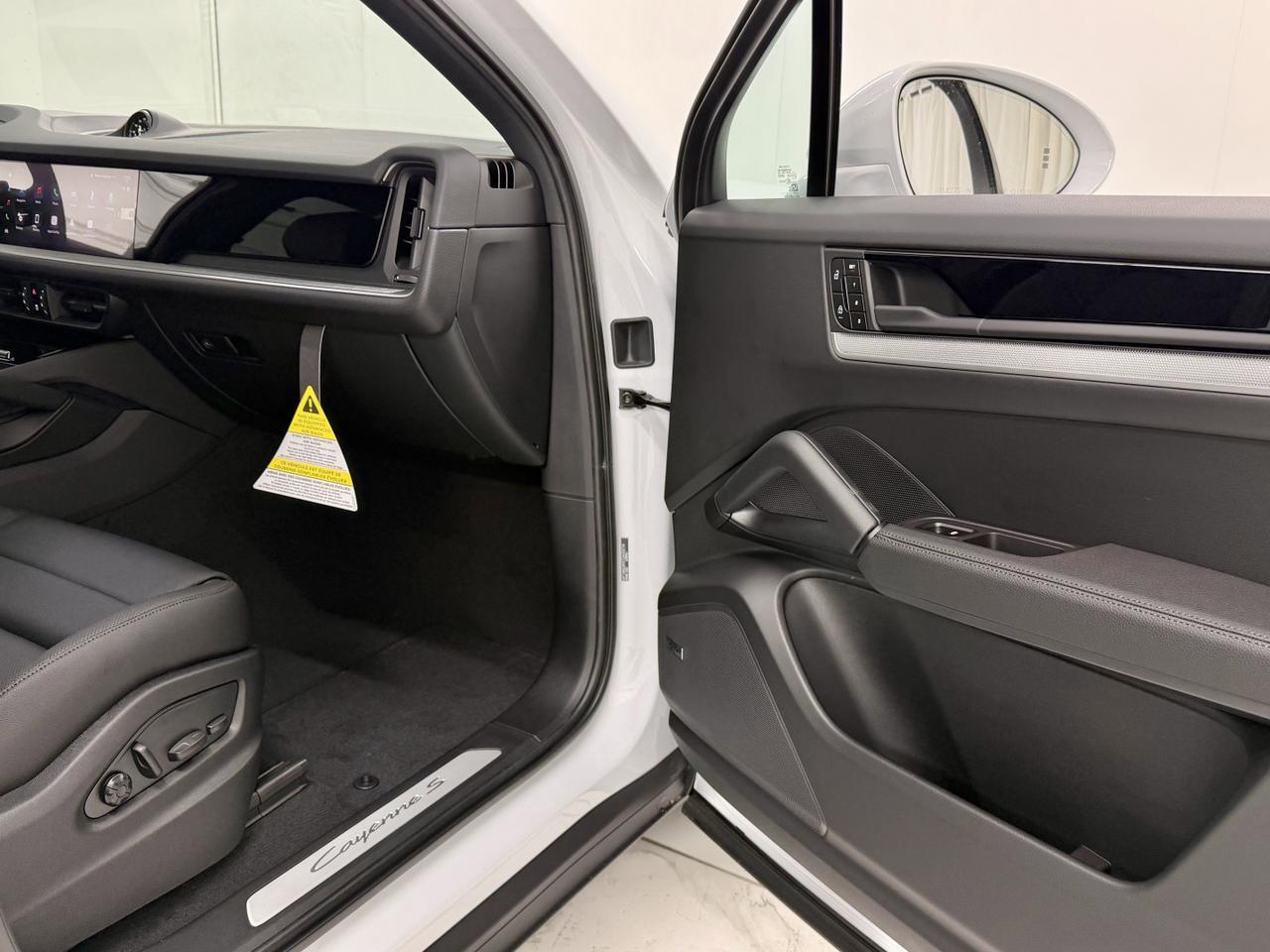 2026 Porsche Cayenne S E-Hybrid Newark DE