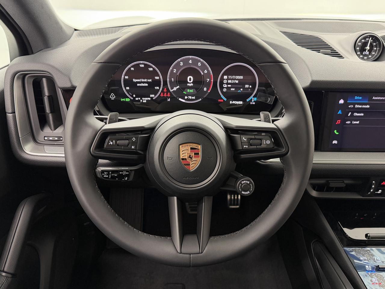 2026 Porsche Cayenne S E-Hybrid - Photo 45