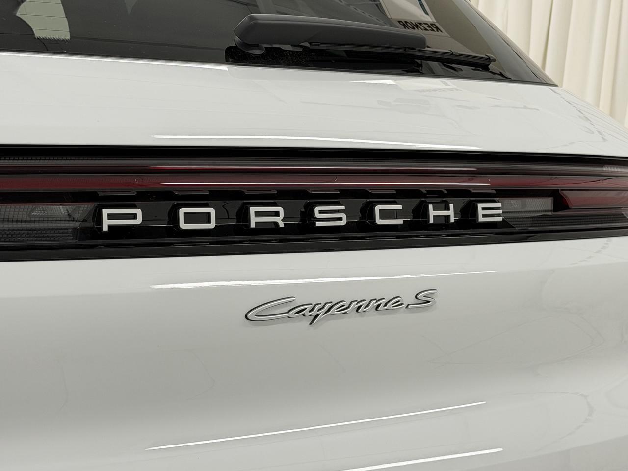 2026 Porsche Cayenne S E-Hybrid - Photo 64