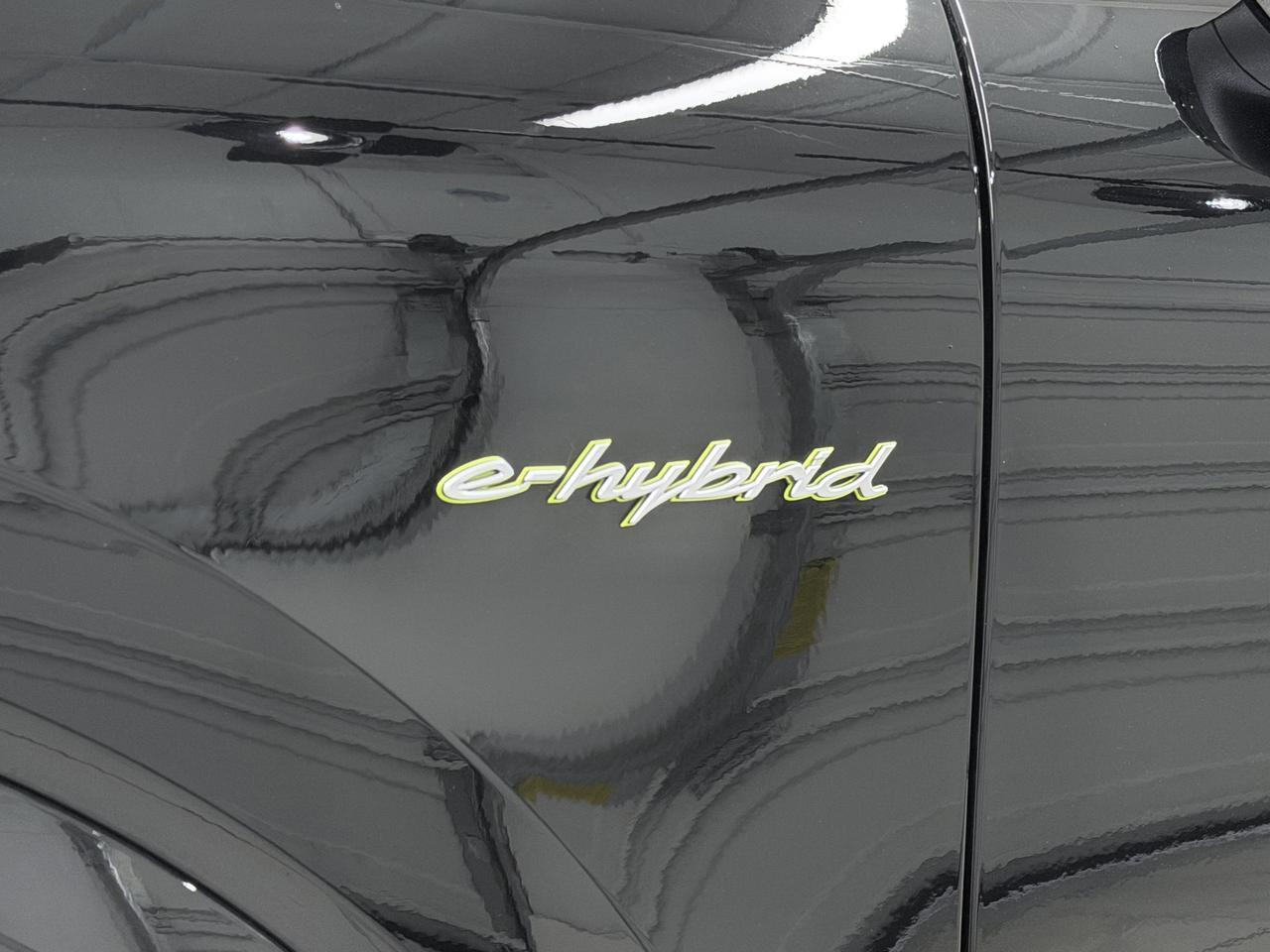 2026 Porsche Cayenne S E-Hybrid Newark DE
