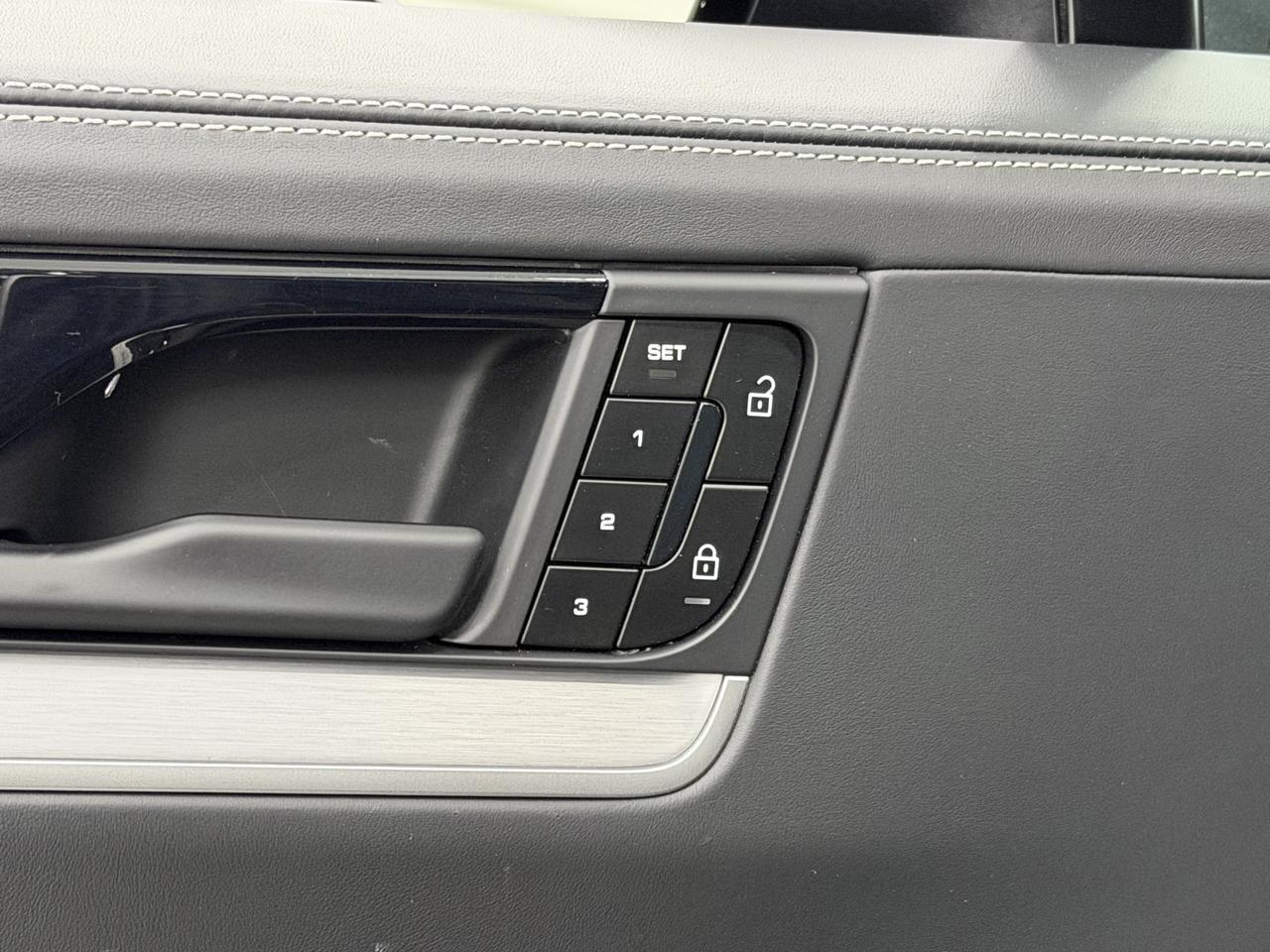 2026 Porsche Cayenne S E-Hybrid Newark DE