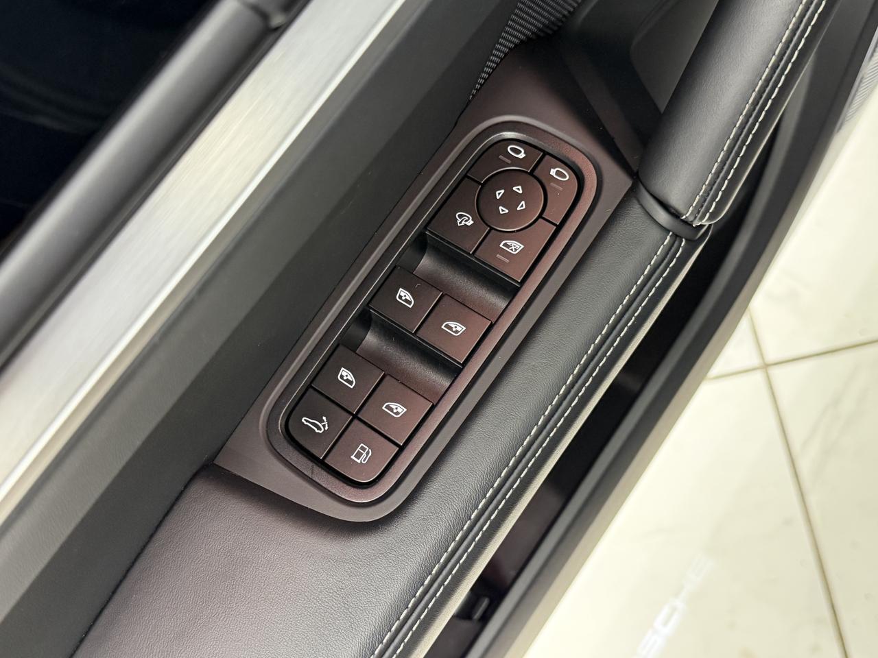2026 Porsche Cayenne S E-Hybrid Newark DE