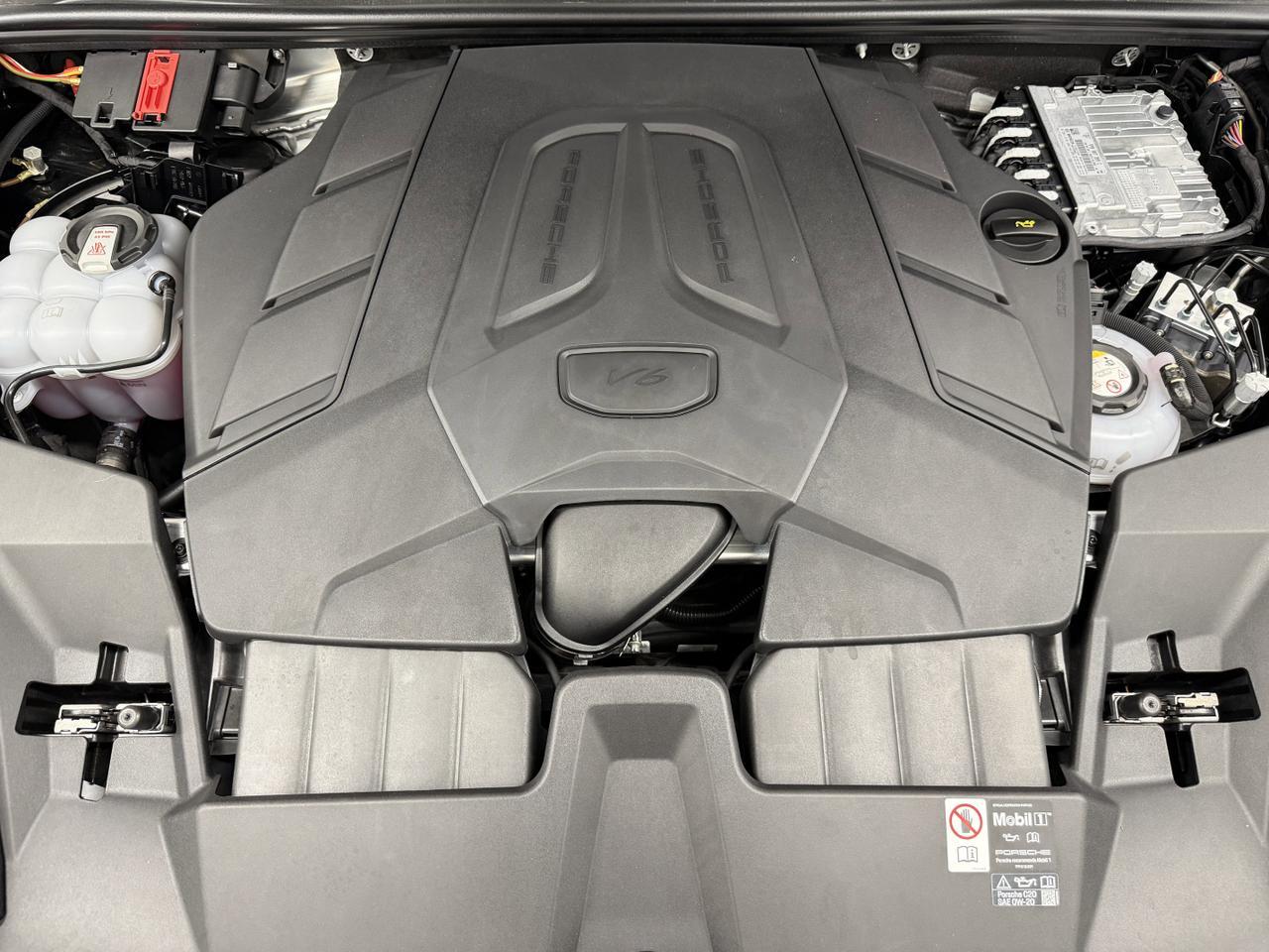 2026 Porsche Cayenne S E-Hybrid Newark DE