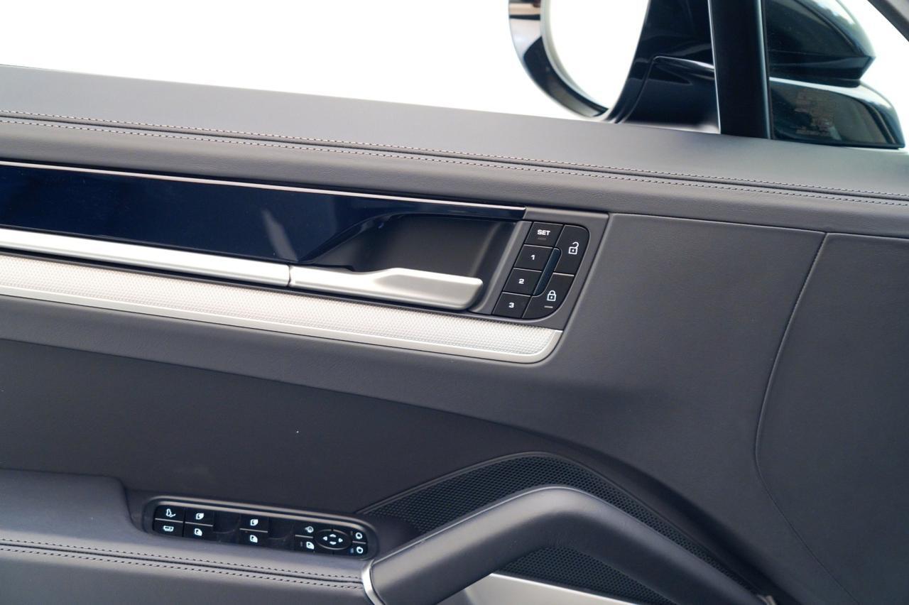 2026 Porsche Cayenne S E-Hybrid Pompano Beach FL