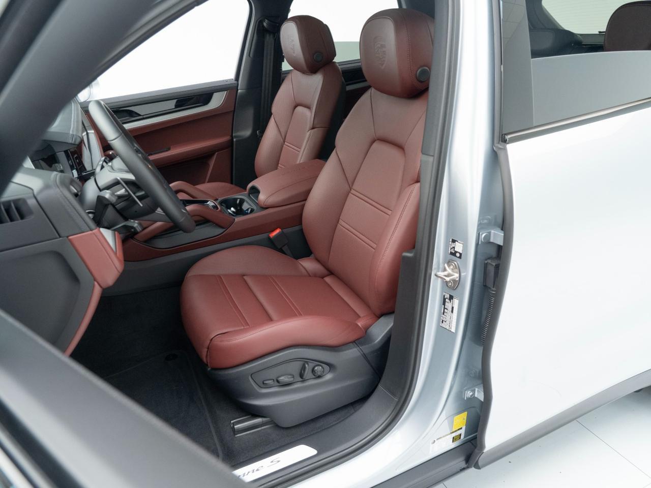 2026 Porsche Cayenne S E-Hybrid Pompano Beach FL