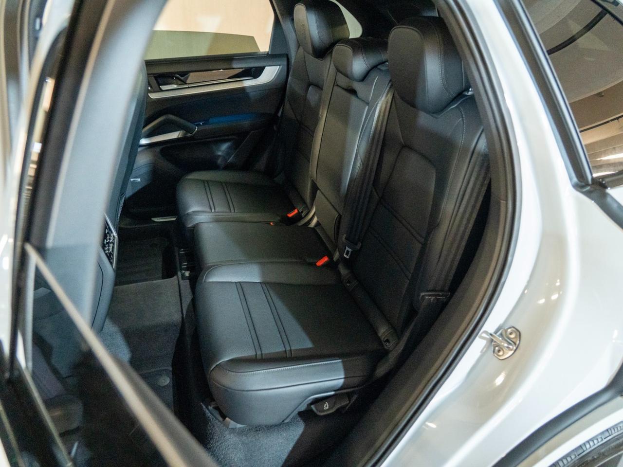 2026 Porsche Cayenne S E-Hybrid Pompano Beach FL