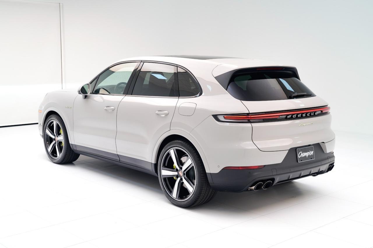 2026 Porsche Cayenne S E-Hybrid Pompano Beach FL