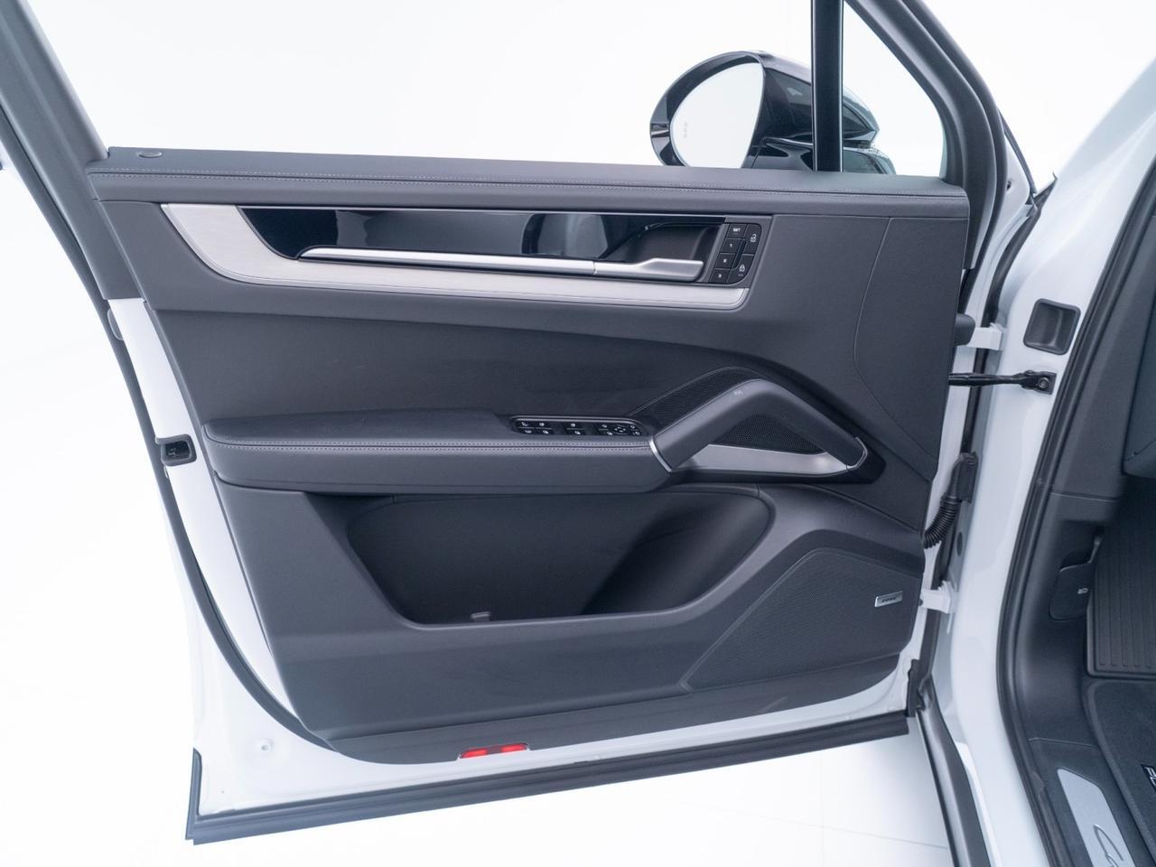 2026 Porsche Cayenne S E-Hybrid Pompano Beach FL